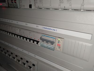 Einen schicken neuen Sicherungsautomaten gibt es auch.