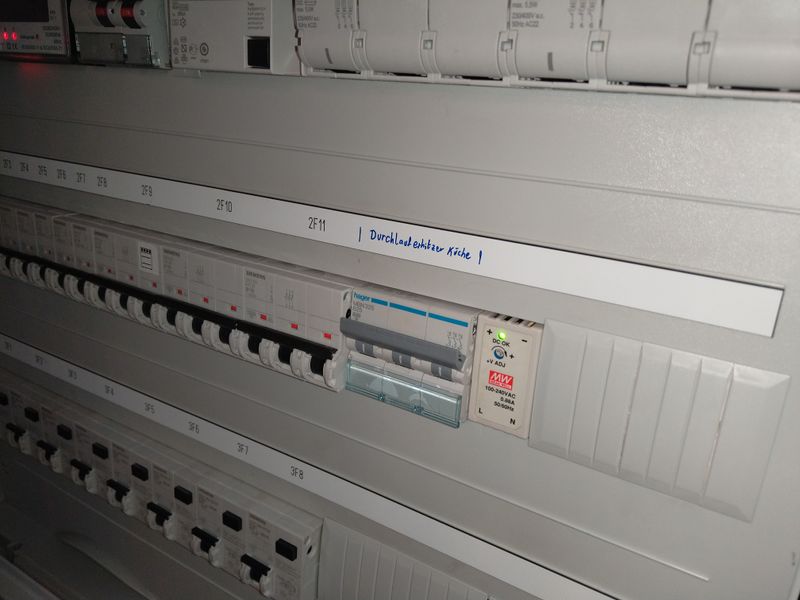 File:Dle sicherungsautomat hauptverteilung.jpg