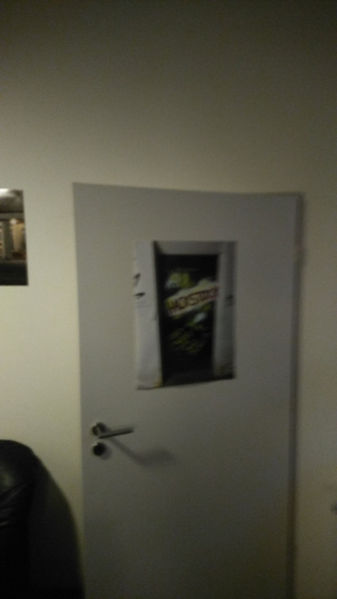 File:Smoking door.jpg