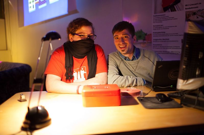 File:EOSParty12 2453.jpg