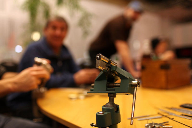 File:LockPickingWorkshop-20121205 2212.jpg