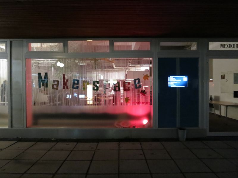 File:Makerspace Attraktor.jpg