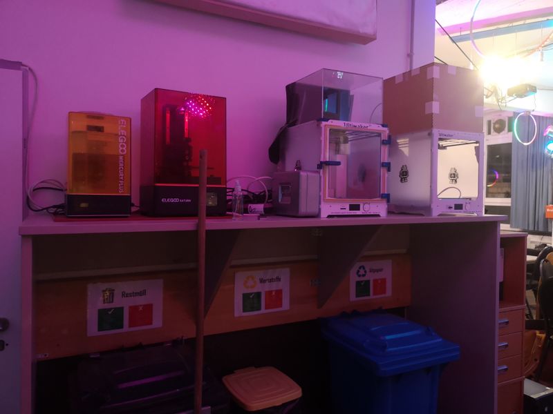 File:Attraktor 3D-Drucker 20221020.jpg