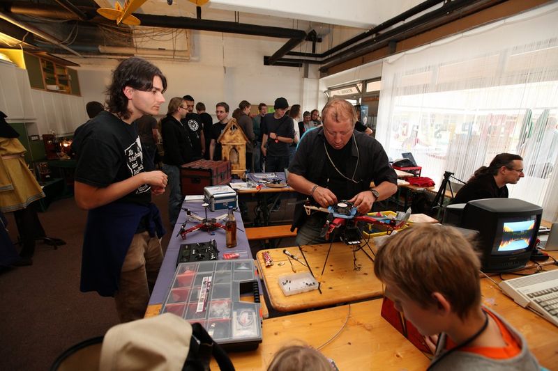 File:HMT1-CK 1660.JPG