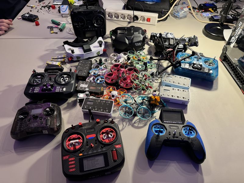 File:FPV Whoops.jpeg