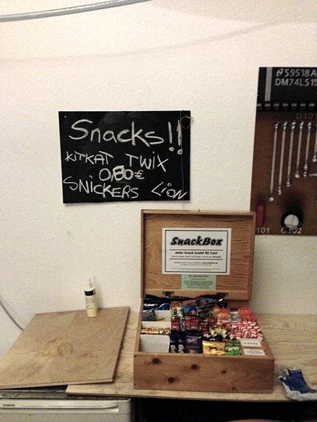 File:Snackbox.jpg