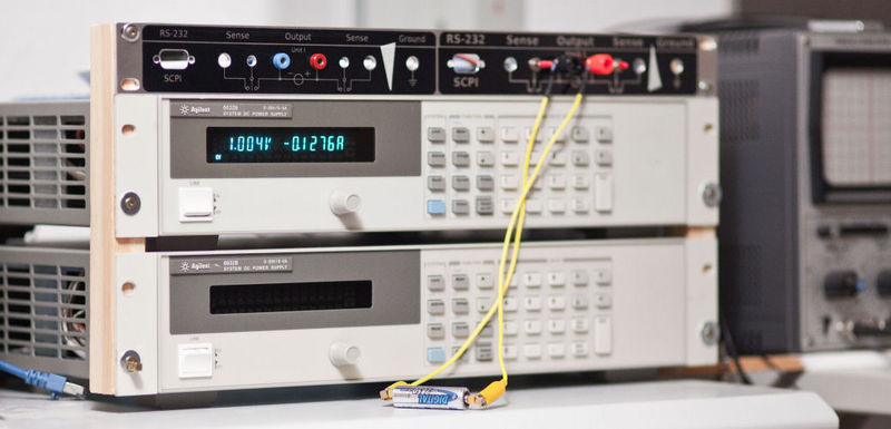 File:Rackblende-Agilent 6632B-ChristophK-IMG 9040.jpg