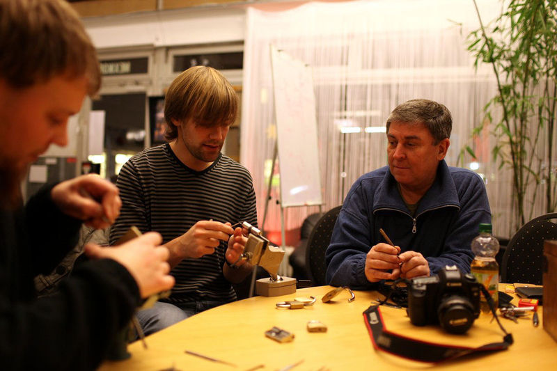 File:LockPickingWorkshop-20121205 2203.jpg