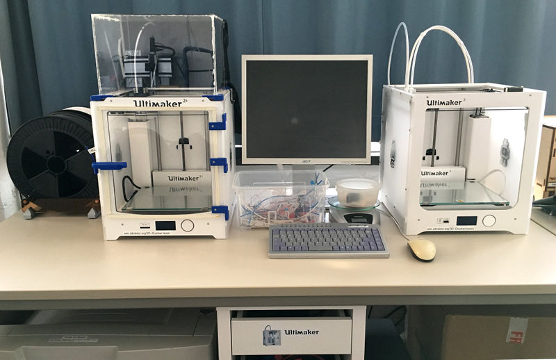 File:Ultimaker-printers.jpg