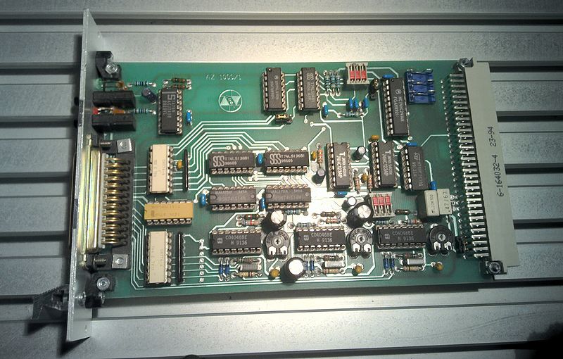 File:Isel-Schrittmotor-Adapterkarte AZ1000-1.jpg