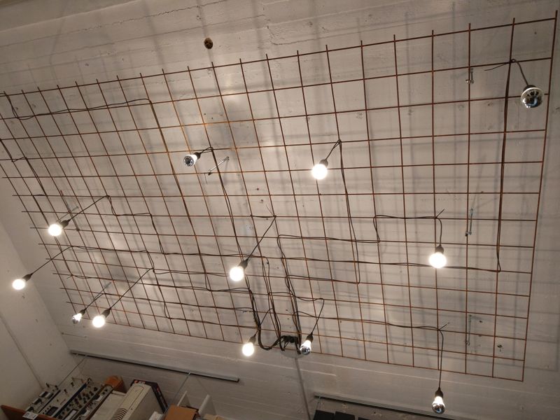 File:Alles-an Deckenbeleuchtung E-Werkstatt.jpg