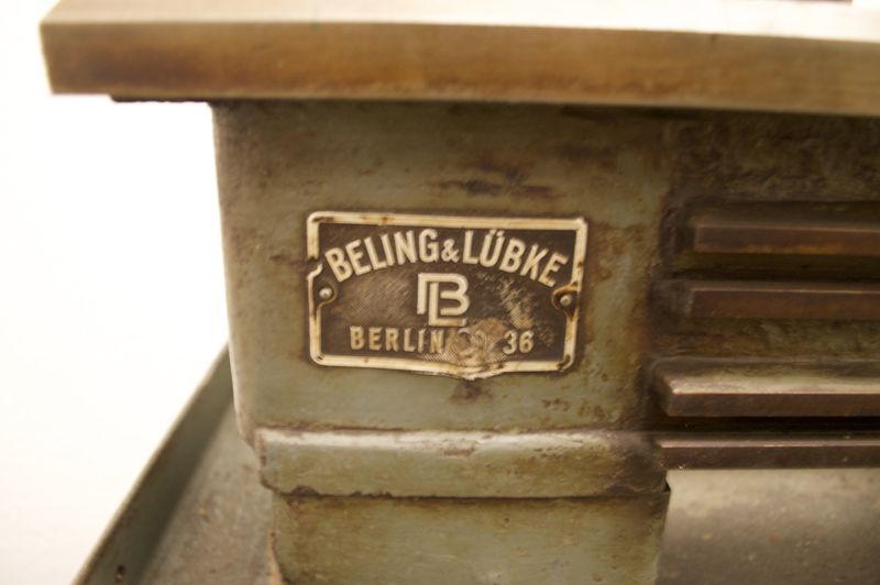 File:Drehmaschine Typenschild.jpg