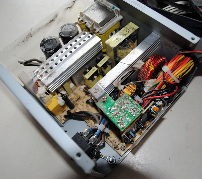 File:Prusa Mendel Netzteil Innen.png