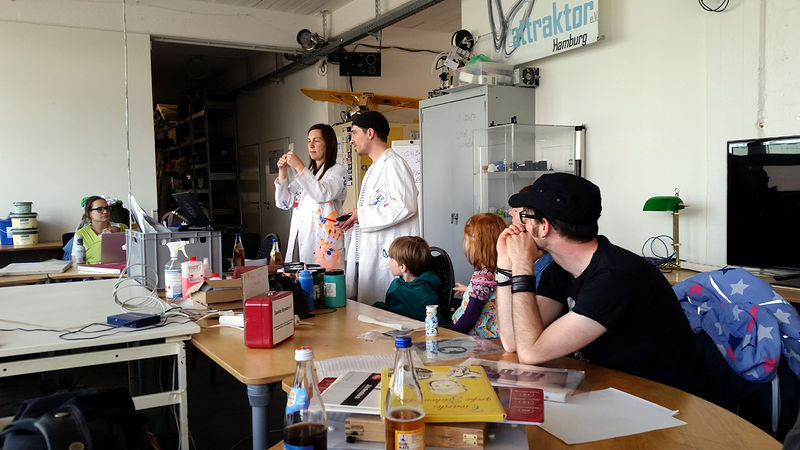 File:Siebdruck Attraktor 2.jpg