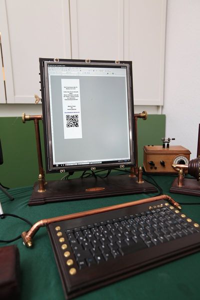 File:HMT1-CK 1651.JPG